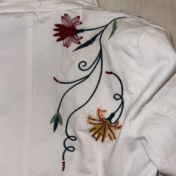 Spatial Paris Beautiful Embroidered Sequence Hooded Jacket - Picture 11 of 11